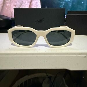 Authentic white Versace biggie sunglasses VE4361